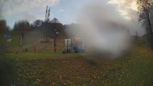 Skiareál Lázeňský vrch - Sjezdovka - 27.10.2025 v 16:19 Skiareál Lázeňský vrch - Sjezdovka - 27.10.2025 v 16:19