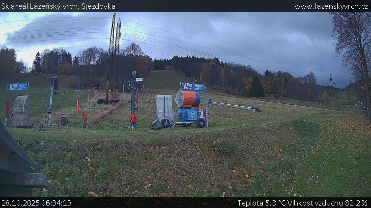 Skiareál Lázeňský vrch - Sjezdovka - 28.10.2025 v 06:34 Skiareál Lázeňský vrch - Sjezdovka - 28.10.2025 v 06:34