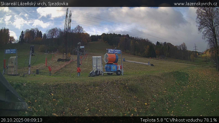 Skiareál Lázeňský vrch - Sjezdovka - 28.10.2025 v 08:09 Skiareál Lázeňský vrch - Sjezdovka - 28.10.2025 v 08:09