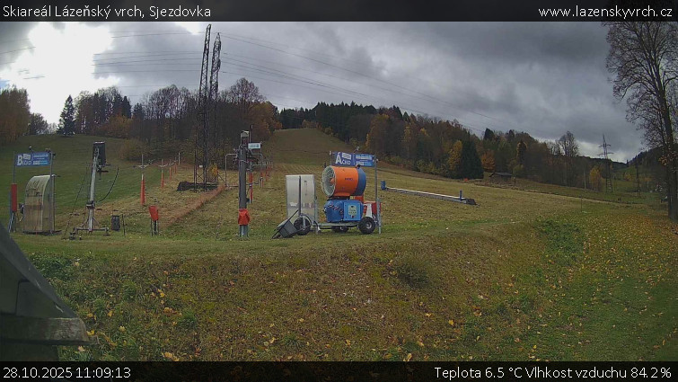 Skiareál Lázeňský vrch - Sjezdovka - 28.10.2025 v 11:09 Skiareál Lázeňský vrch - Sjezdovka - 28.10.2025 v 11:09