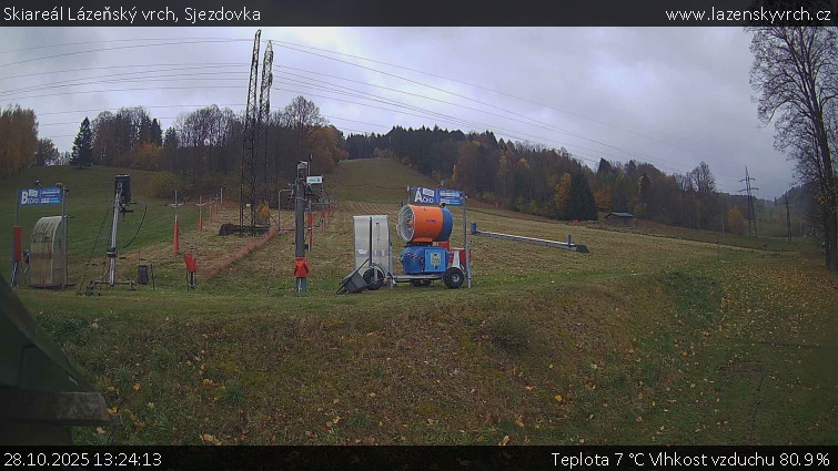 Skiareál Lázeňský vrch - Sjezdovka - 28.10.2025 v 13:24 Skiareál Lázeňský vrch - Sjezdovka - 28.10.2025 v 13:24