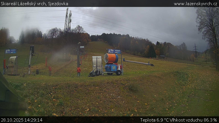 Skiareál Lázeňský vrch - Sjezdovka - 28.10.2025 v 14:29 Skiareál Lázeňský vrch - Sjezdovka - 28.10.2025 v 14:29
