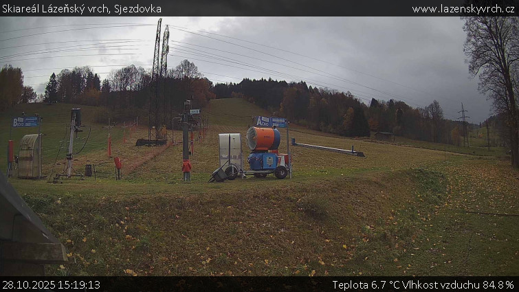 Skiareál Lázeňský vrch - Sjezdovka - 28.10.2025 v 15:19 Skiareál Lázeňský vrch - Sjezdovka - 28.10.2025 v 15:19