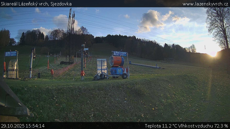 Skiareál Lázeňský vrch - Sjezdovka - 29.10.2025 v 15:54 Skiareál Lázeňský vrch - Sjezdovka - 29.10.2025 v 15:54