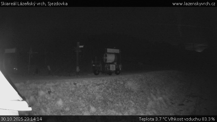 Skiareál Lázeňský vrch - Sjezdovka - 30.10.2025 v 23:14 Skiareál Lázeňský vrch - Sjezdovka - 30.10.2025 v 23:14