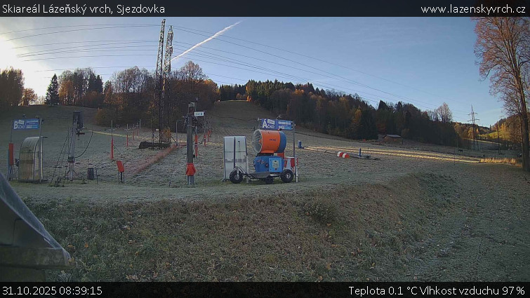 Skiareál Lázeňský vrch - Sjezdovka - 31.10.2025 v 08:39 Skiareál Lázeňský vrch - Sjezdovka - 31.10.2025 v 08:39