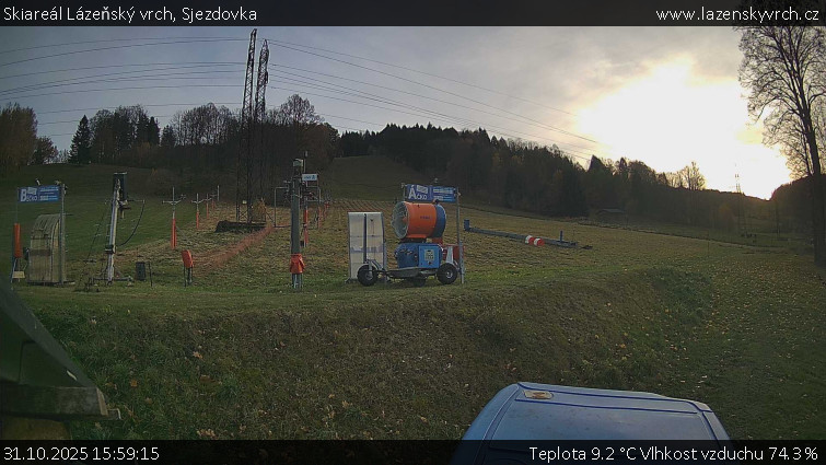 Skiareál Lázeňský vrch - Sjezdovka - 31.10.2025 v 15:59 Skiareál Lázeňský vrch - Sjezdovka - 31.10.2025 v 15:59