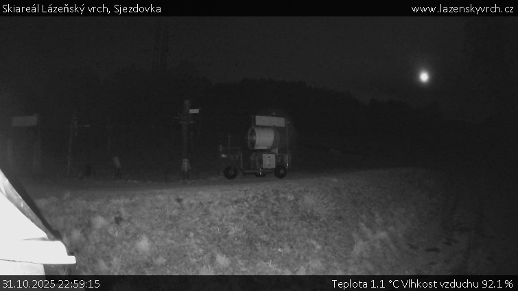 Skiareál Lázeňský vrch - Sjezdovka - 31.10.2025 v 22:59 Skiareál Lázeňský vrch - Sjezdovka - 31.10.2025 v 22:59