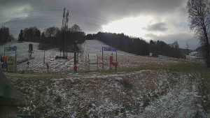 Skiareál Lázeňský vrch - Sjezdovka - 24.11.2025 v 12:54 Skiareál Lázeňský vrch - Sjezdovka - 24.11.2025 v 12:54