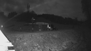 Skiareál Lázeňský vrch - Sjezdovka - 7.12.2025 v 00:09 Skiareál Lázeňský vrch - Sjezdovka - 7.12.2025 v 00:09