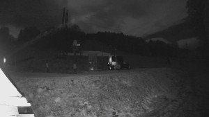 Skiareál Lázeňský vrch - Sjezdovka - 7.12.2025 v 00:24 Skiareál Lázeňský vrch - Sjezdovka - 7.12.2025 v 00:24