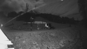 Skiareál Lázeňský vrch - Sjezdovka - 7.12.2025 v 01:19 Skiareál Lázeňský vrch - Sjezdovka - 7.12.2025 v 01:19