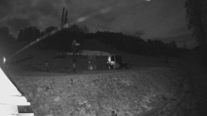 Skiareál Lázeňský vrch - Sjezdovka - 7.12.2025 v 01:24 Skiareál Lázeňský vrch - Sjezdovka - 7.12.2025 v 01:24