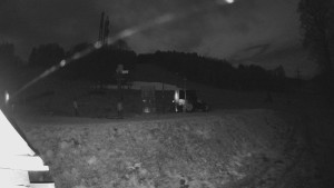 Skiareál Lázeňský vrch - Sjezdovka - 7.12.2025 v 01:44 Skiareál Lázeňský vrch - Sjezdovka - 7.12.2025 v 01:44