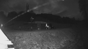 Skiareál Lázeňský vrch - Sjezdovka - 7.12.2025 v 02:09 Skiareál Lázeňský vrch - Sjezdovka - 7.12.2025 v 02:09