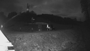 Skiareál Lázeňský vrch - Sjezdovka - 7.12.2025 v 02:49 Skiareál Lázeňský vrch - Sjezdovka - 7.12.2025 v 02:49