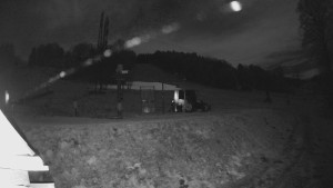 Skiareál Lázeňský vrch - Sjezdovka - 7.12.2025 v 04:09 Skiareál Lázeňský vrch - Sjezdovka - 7.12.2025 v 04:09