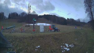 Skiareál Lázeňský vrch - Sjezdovka - 7.12.2025 v 07:19 Skiareál Lázeňský vrch - Sjezdovka - 7.12.2025 v 07:19