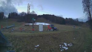 Skiareál Lázeňský vrch - Sjezdovka - 7.12.2025 v 07:34 Skiareál Lázeňský vrch - Sjezdovka - 7.12.2025 v 07:34