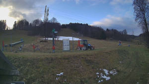Skiareál Lázeňský vrch - Sjezdovka - 7.12.2025 v 08:34 Skiareál Lázeňský vrch - Sjezdovka - 7.12.2025 v 08:34
