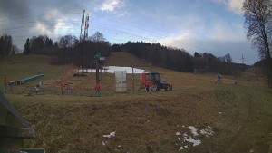 Skiareál Lázeňský vrch - Sjezdovka - 7.12.2025 v 08:59 Skiareál Lázeňský vrch - Sjezdovka - 7.12.2025 v 08:59