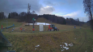 Skiareál Lázeňský vrch - Sjezdovka - 7.12.2025 v 09:09 Skiareál Lázeňský vrch - Sjezdovka - 7.12.2025 v 09:09