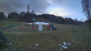 Skiareál Lázeňský vrch - Sjezdovka - 7.12.2025 v 09:24 Skiareál Lázeňský vrch - Sjezdovka - 7.12.2025 v 09:24
