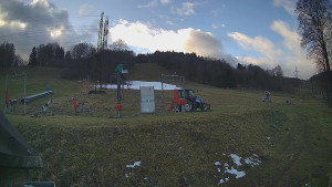 Skiareál Lázeňský vrch - Sjezdovka - 7.12.2025 v 09:54 Skiareál Lázeňský vrch - Sjezdovka - 7.12.2025 v 09:54