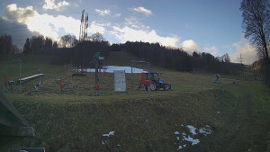 Skiareál Lázeňský vrch - Sjezdovka - 7.12.2025 v 10:09 Skiareál Lázeňský vrch - Sjezdovka - 7.12.2025 v 10:09