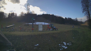 Skiareál Lázeňský vrch - Sjezdovka - 7.12.2025 v 10:44 Skiareál Lázeňský vrch - Sjezdovka - 7.12.2025 v 10:44