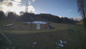 Skiareál Lázeňský vrch - Sjezdovka - 7.12.2025 v 10:49 Skiareál Lázeňský vrch - Sjezdovka - 7.12.2025 v 10:49