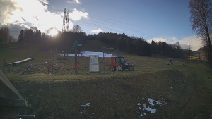 Skiareál Lázeňský vrch - Sjezdovka - 7.12.2025 v 11:09 Skiareál Lázeňský vrch - Sjezdovka - 7.12.2025 v 11:09