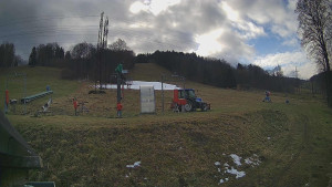 Skiareál Lázeňský vrch - Sjezdovka - 7.12.2025 v 11:39 Skiareál Lázeňský vrch - Sjezdovka - 7.12.2025 v 11:39