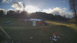 Skiareál Lázeňský vrch - Sjezdovka - 7.12.2025 v 12:04 Skiareál Lázeňský vrch - Sjezdovka - 7.12.2025 v 12:04