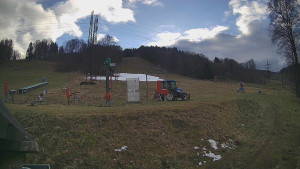 Skiareál Lázeňský vrch - Sjezdovka - 7.12.2025 v 13:34 Skiareál Lázeňský vrch - Sjezdovka - 7.12.2025 v 13:34