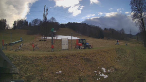 Skiareál Lázeňský vrch - Sjezdovka - 7.12.2025 v 13:44 Skiareál Lázeňský vrch - Sjezdovka - 7.12.2025 v 13:44