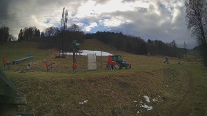 Skiareál Lázeňský vrch - Sjezdovka - 7.12.2025 v 14:04 Skiareál Lázeňský vrch - Sjezdovka - 7.12.2025 v 14:04