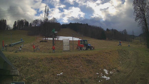 Skiareál Lázeňský vrch - Sjezdovka - 7.12.2025 v 14:09 Skiareál Lázeňský vrch - Sjezdovka - 7.12.2025 v 14:09