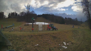 Skiareál Lázeňský vrch - Sjezdovka - 7.12.2025 v 14:14 Skiareál Lázeňský vrch - Sjezdovka - 7.12.2025 v 14:14