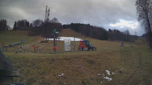Skiareál Lázeňský vrch - Sjezdovka - 7.12.2025 v 14:44 Skiareál Lázeňský vrch - Sjezdovka - 7.12.2025 v 14:44