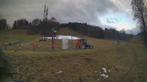 Skiareál Lázeňský vrch - Sjezdovka - 7.12.2025 v 14:49 Skiareál Lázeňský vrch - Sjezdovka - 7.12.2025 v 14:49