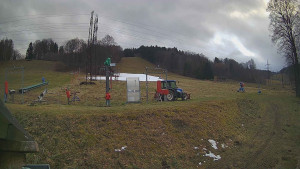 Skiareál Lázeňský vrch - Sjezdovka - 7.12.2025 v 15:04 Skiareál Lázeňský vrch - Sjezdovka - 7.12.2025 v 15:04