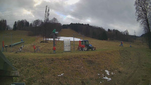 Skiareál Lázeňský vrch - Sjezdovka - 7.12.2025 v 15:09 Skiareál Lázeňský vrch - Sjezdovka - 7.12.2025 v 15:09