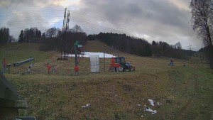 Skiareál Lázeňský vrch - Sjezdovka - 7.12.2025 v 15:24 Skiareál Lázeňský vrch - Sjezdovka - 7.12.2025 v 15:24
