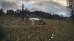 Skiareál Lázeňský vrch - Sjezdovka - 7.12.2025 v 15:29 Skiareál Lázeňský vrch - Sjezdovka - 7.12.2025 v 15:29