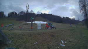 Skiareál Lázeňský vrch - Sjezdovka - 7.12.2025 v 16:09 Skiareál Lázeňský vrch - Sjezdovka - 7.12.2025 v 16:09