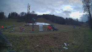 Skiareál Lázeňský vrch - Sjezdovka - 7.12.2025 v 16:14 Skiareál Lázeňský vrch - Sjezdovka - 7.12.2025 v 16:14