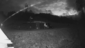 Skiareál Lázeňský vrch - Sjezdovka - 7.12.2025 v 16:44 Skiareál Lázeňský vrch - Sjezdovka - 7.12.2025 v 16:44