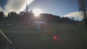 Skiareál Lázeňský vrch - Sjezdovka - 18.12.2025 v 12:29 Skiareál Lázeňský vrch - Sjezdovka - 18.12.2025 v 12:29