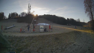 Skiareál Lázeňský vrch - Sjezdovka - 22.12.2025 v 12:08 Skiareál Lázeňský vrch - Sjezdovka - 22.12.2025 v 12:08